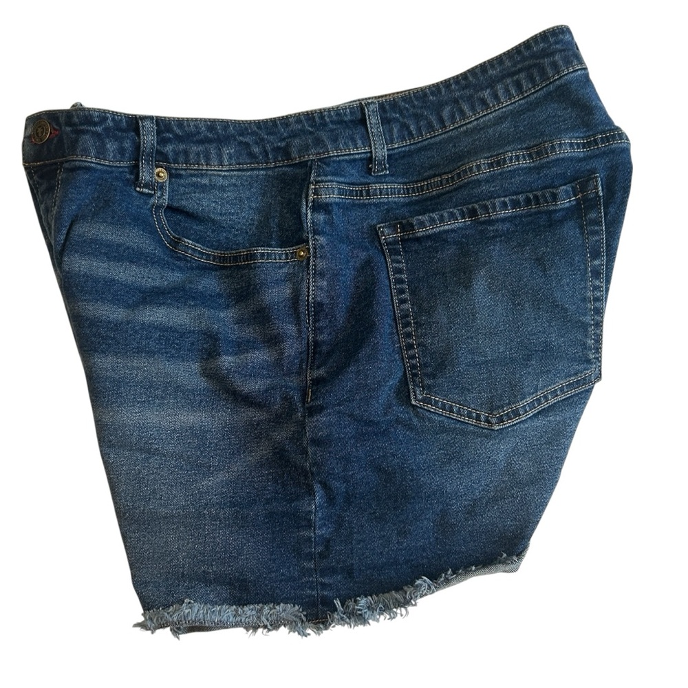 Frye Women’s Jean Shorts Size 16 – Dark Wash Denim, Raw Hem, Stretch Fit - Picture 6 of 10